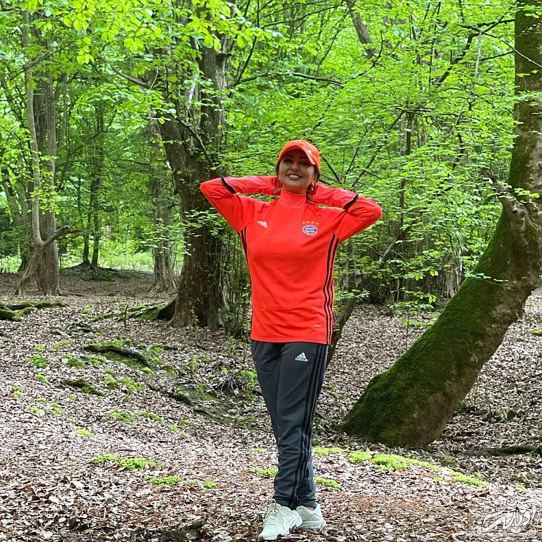 استایل سرتاپا برند و لاکچری نفیسه روشن